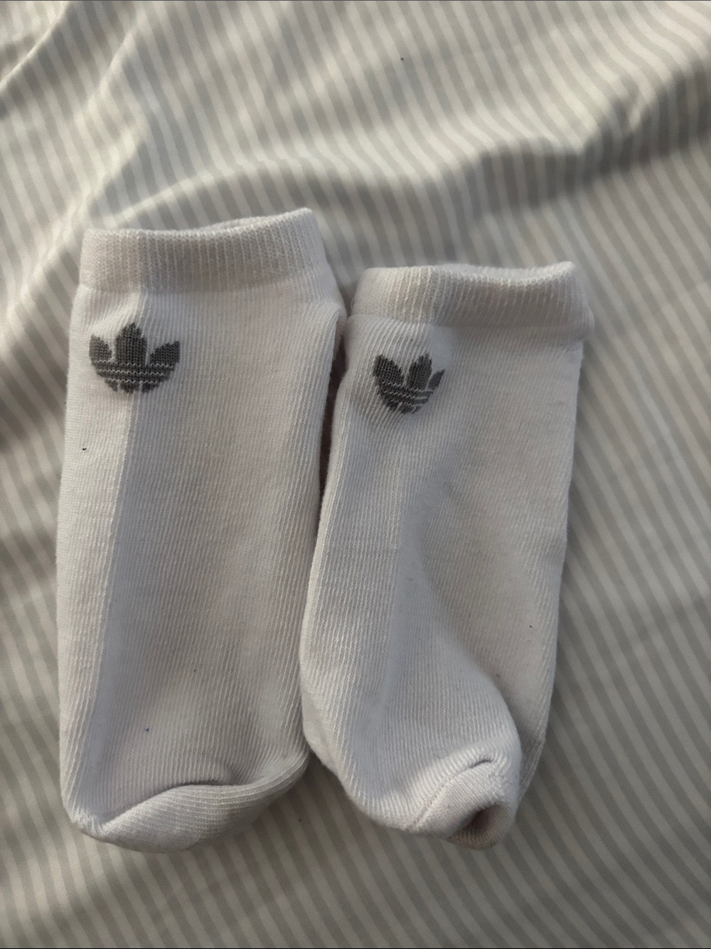 adidas White Low-Cut Athletic Socks with Gray Trefoil Logos